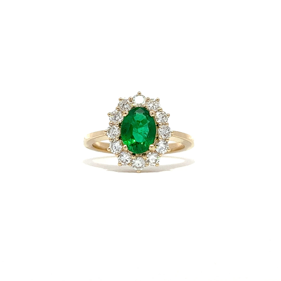 Emerald stone cluster diamond ring