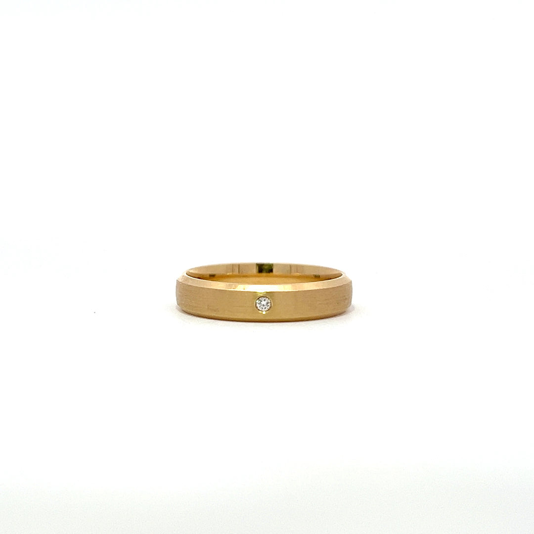 Yellow gold 18K diamond wedding band