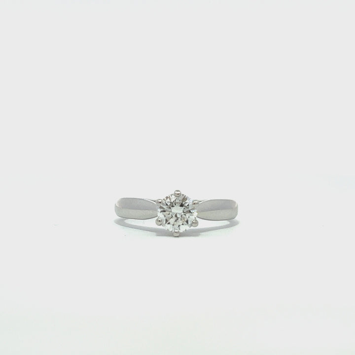 0.62ct round cut diamond engagement ring