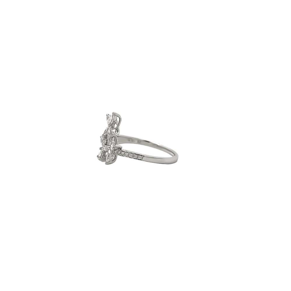 "Lucia" - 0.65ct Flower Diamond ring