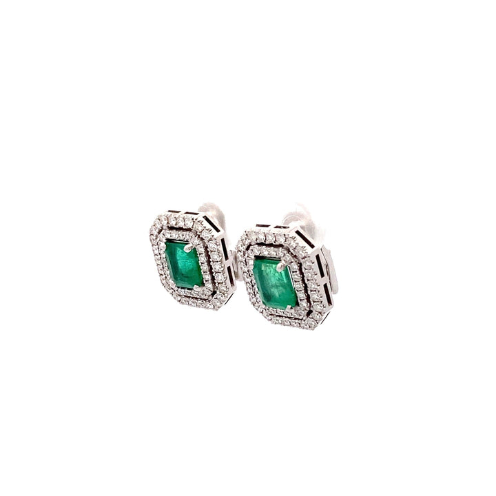Eyecatching Emerald earrings