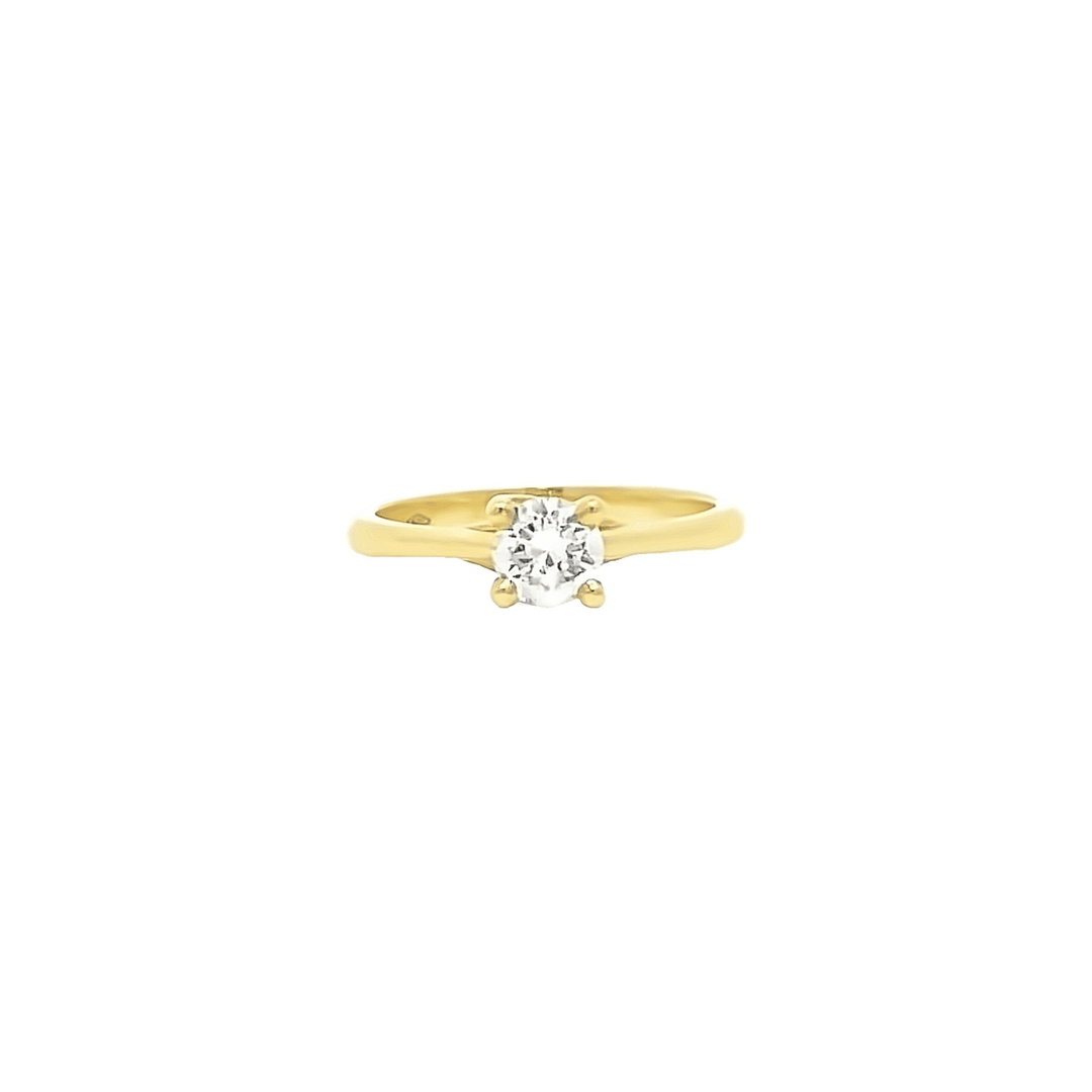 0.47ct round cut diamond engagement ring