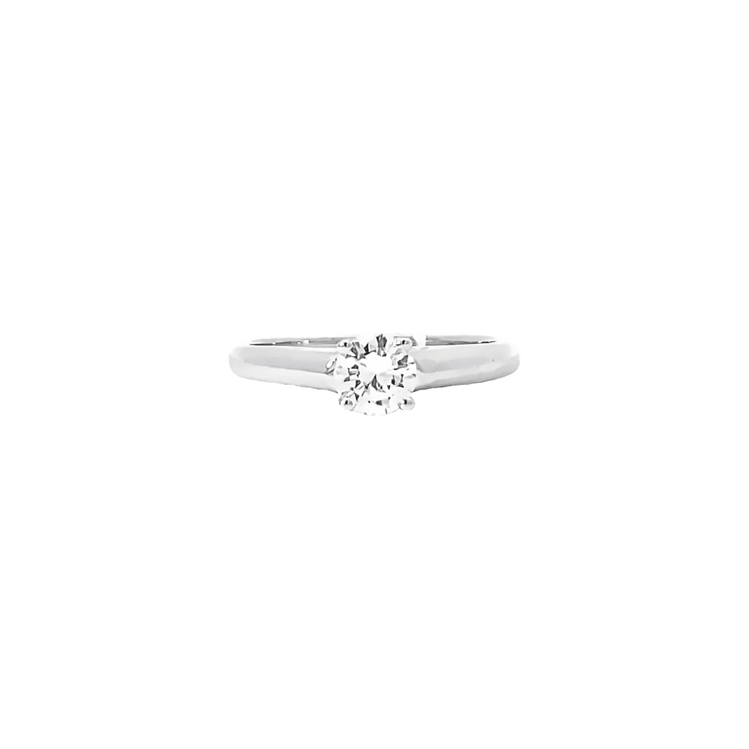 0.51ct H VS2 round cut engagement ring