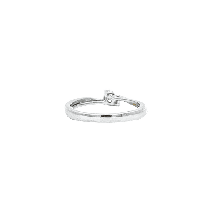 0.47ct, G, VS1, Round cut diamond twisted engagement ring