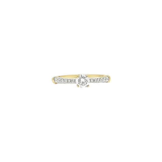 0.43ct G VS Diamond engagement ring