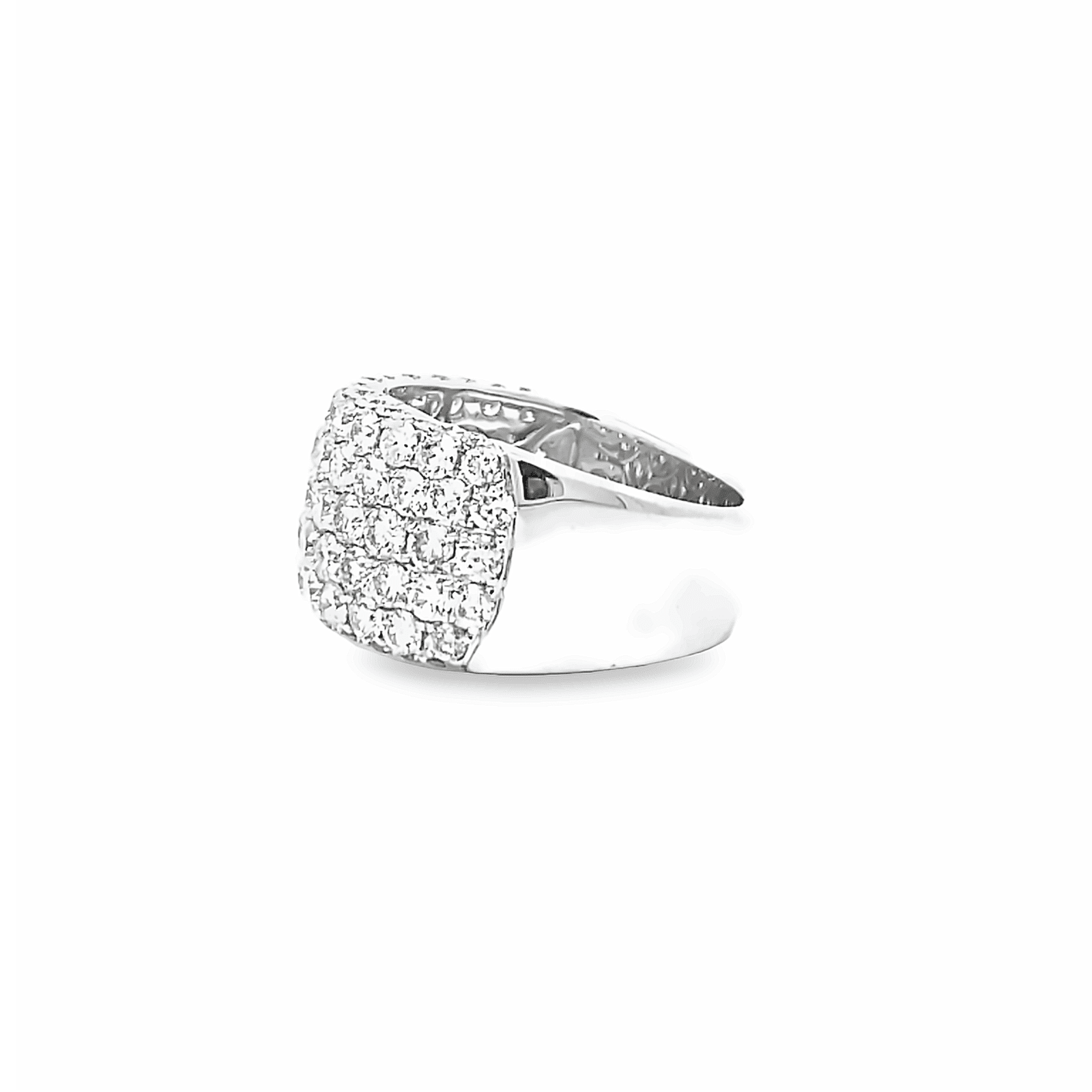 3.20ct G VS pavé set diamond ring