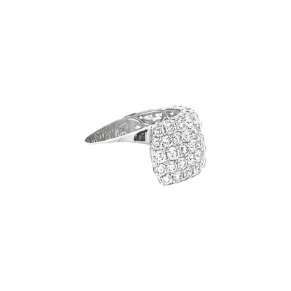 3.20ct G VS pavé set diamond ring