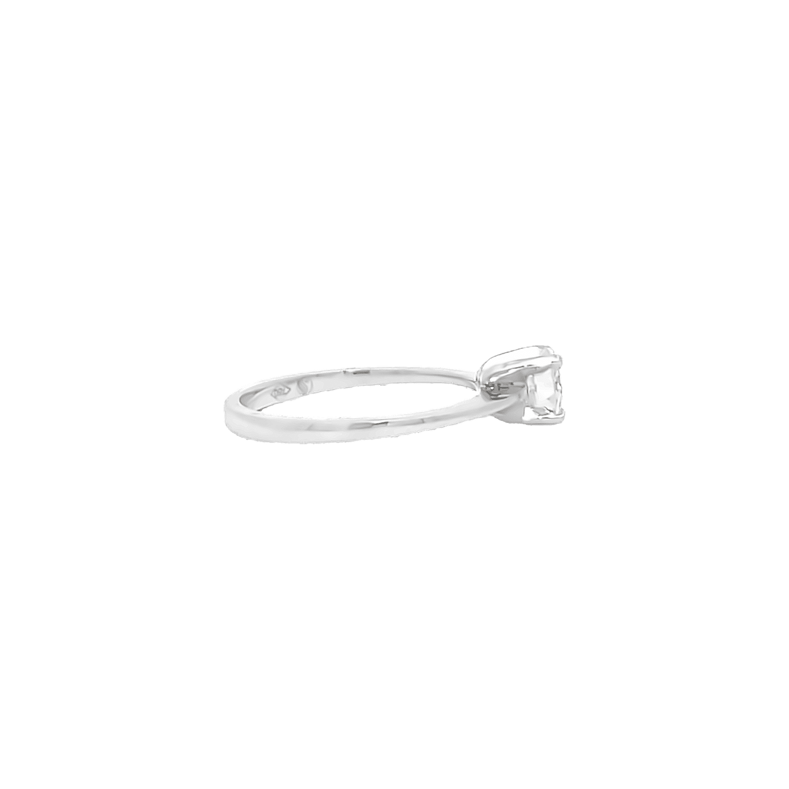 0.59ct H VS Diamond engagement ring