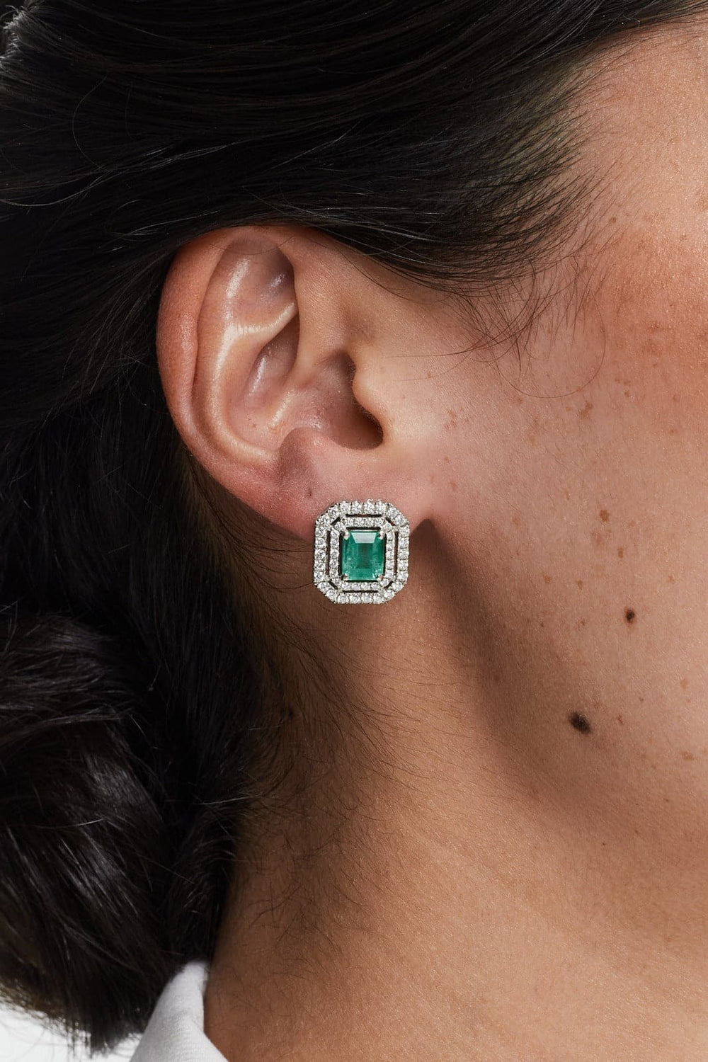 Eyecatching Emerald earrings